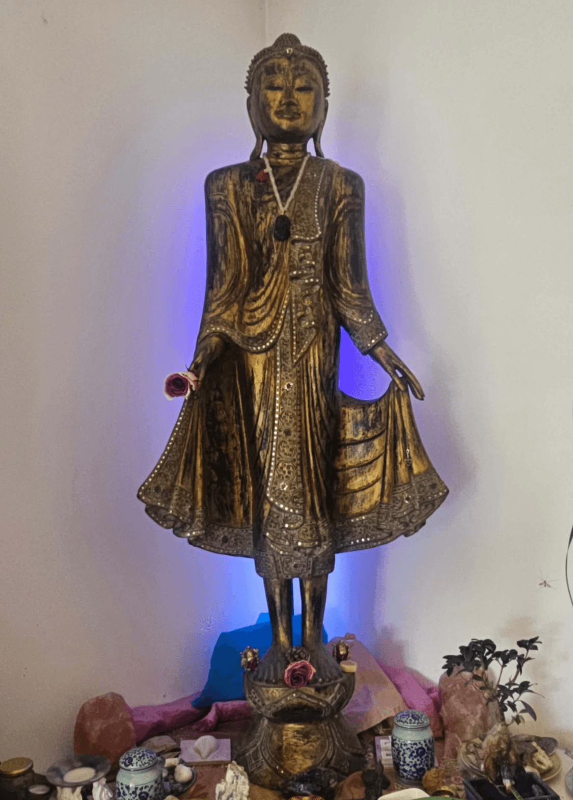 Une statue de divinité dans le centre de soins la demeure du mieux-être